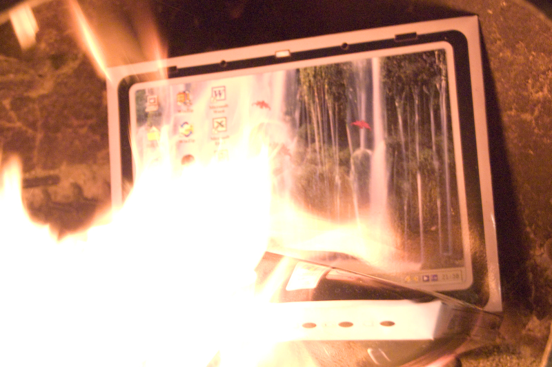 Illustration for article titled Notes: Chinese Funeral Gadgets Burning (Seriously)